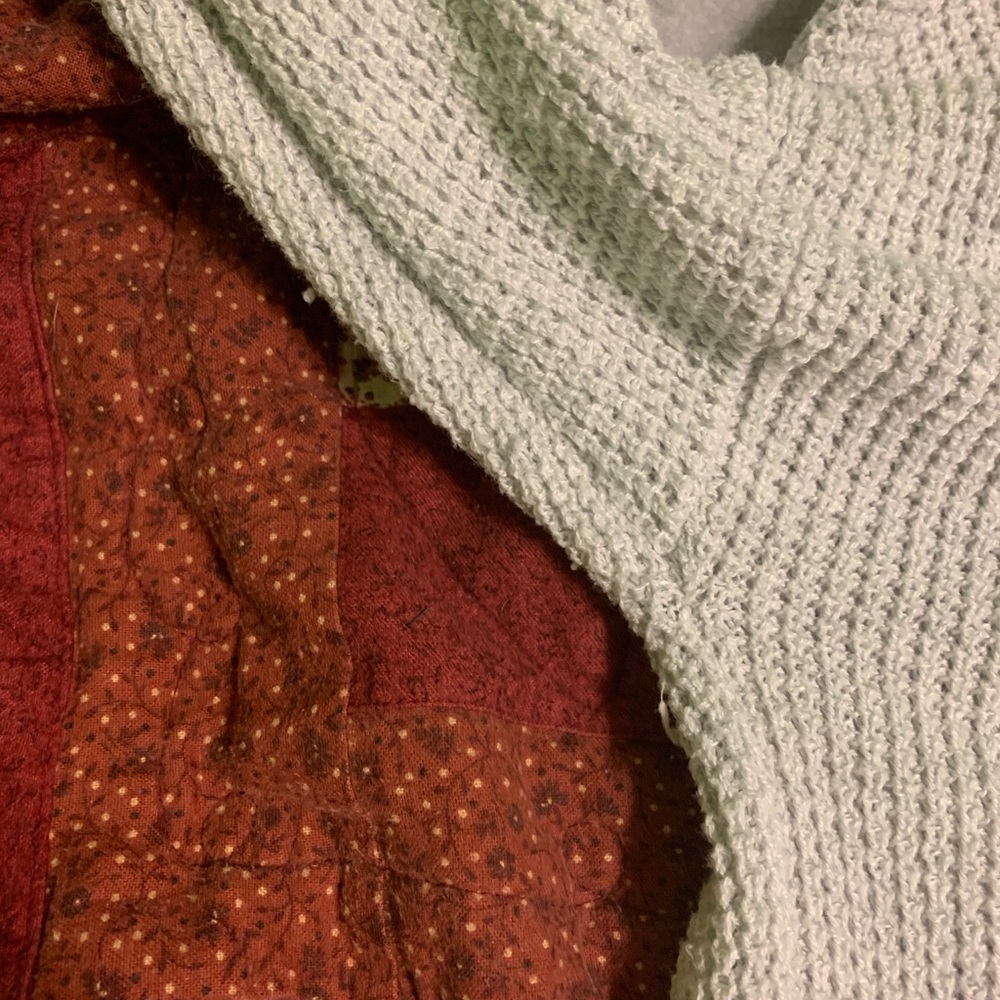 Cowl/turtle neck sweater - Picture 5 of 5